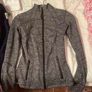 LULULEMON SIZE 2. This is brand new and barely ever in stock. No counteroffers.